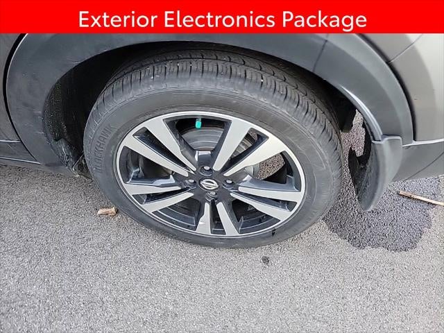 2019 Nissan Kicks SR