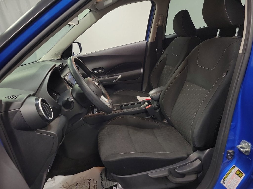 2022 Nissan Kicks SV
