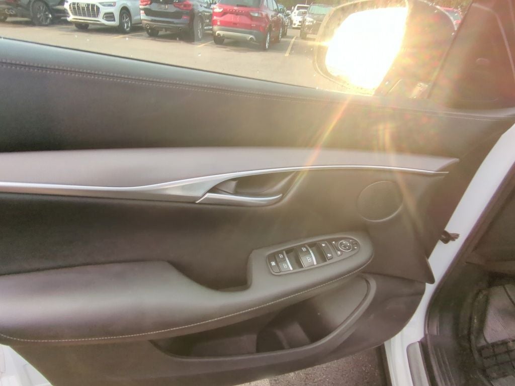 2022 INFINITI QX50 LUXE