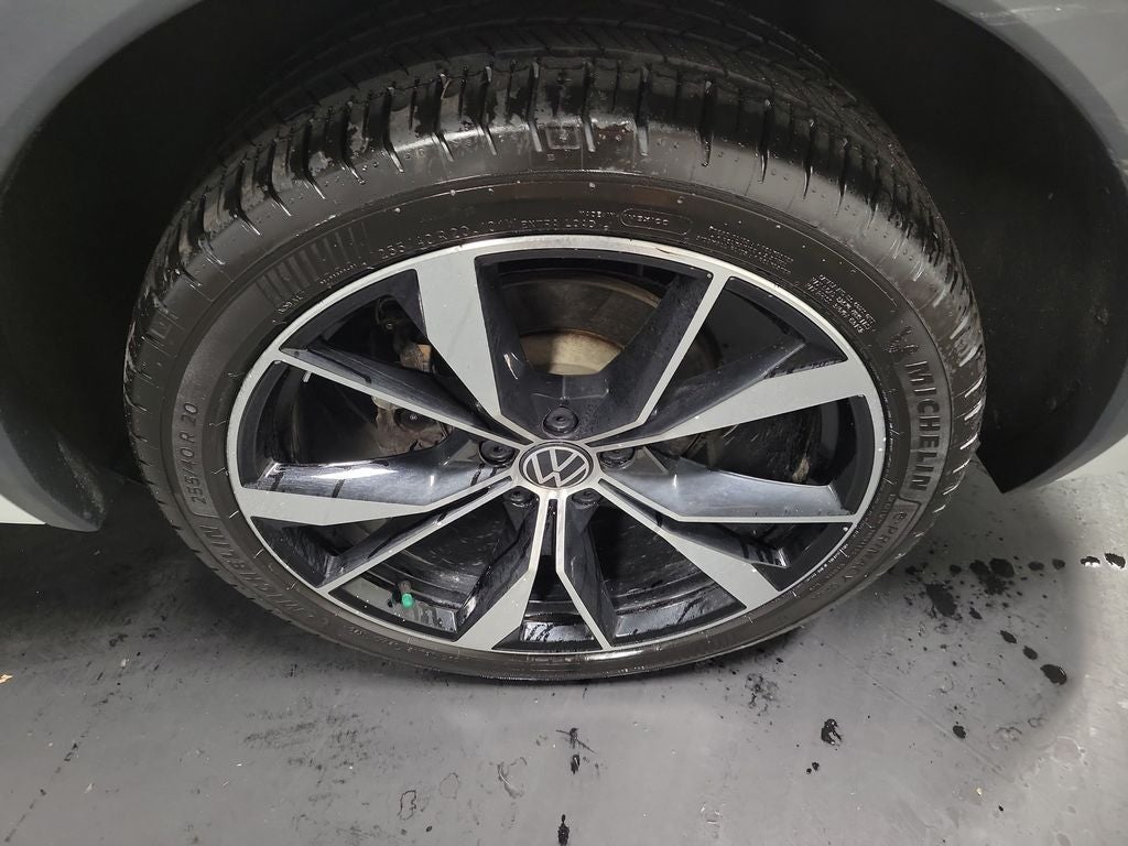 2024 Volkswagen Tiguan 2.0T SEL R-Line
