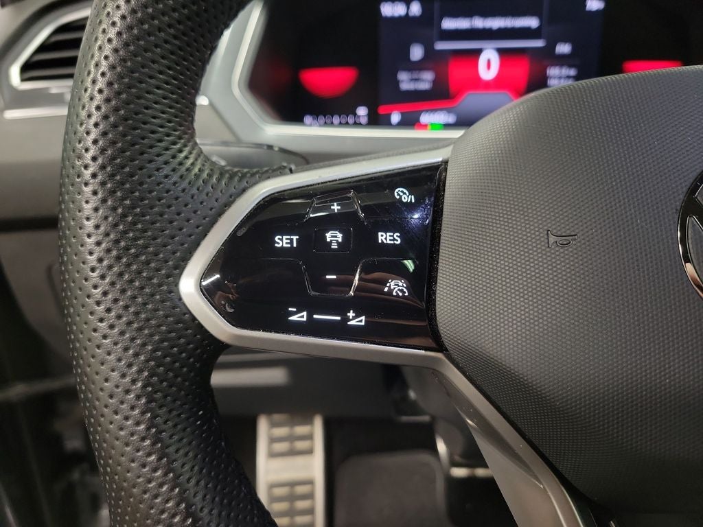 2022 Volkswagen Tiguan 2.0T SE R-Line Black