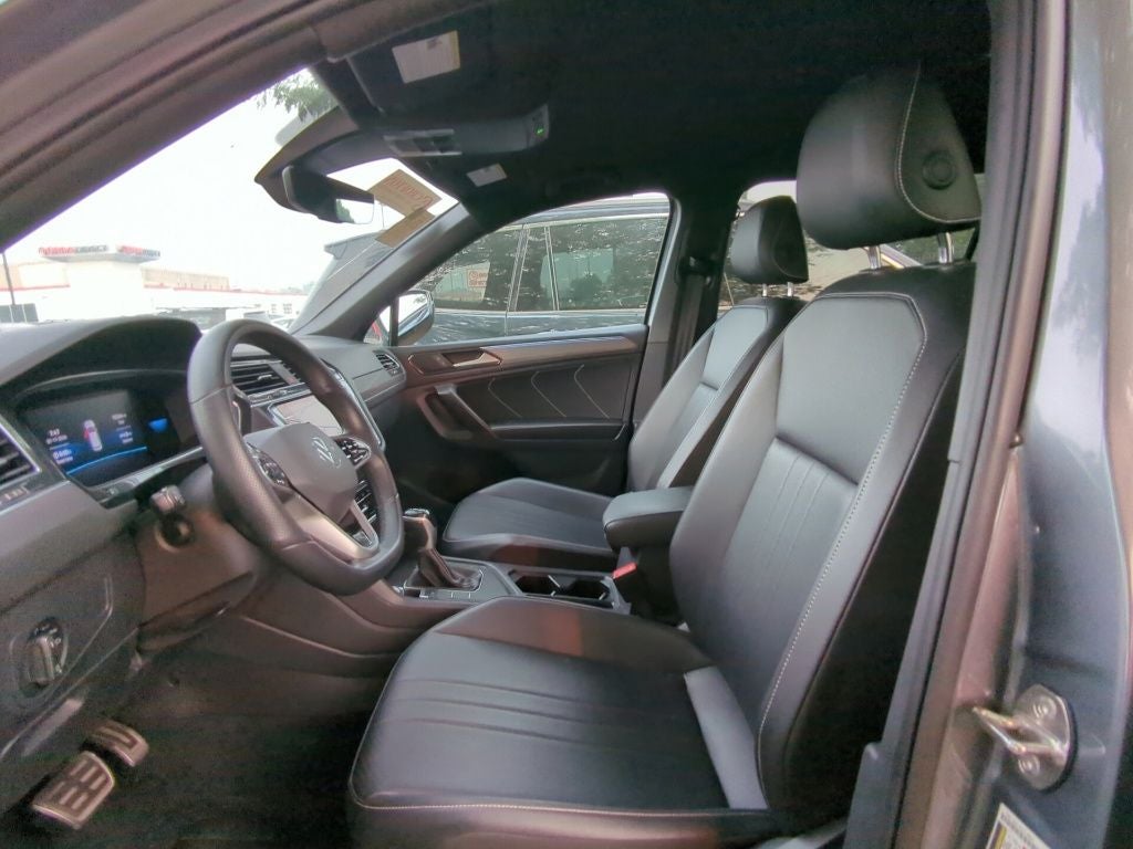 2022 Volkswagen Tiguan 2.0T SE R-Line Black