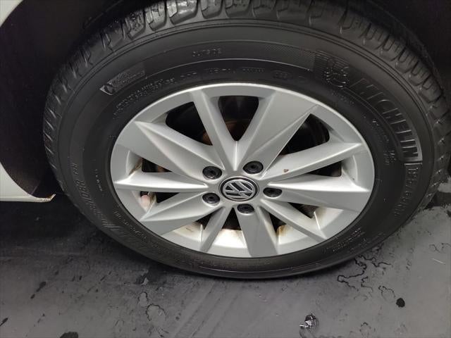 2015 Volkswagen Golf TSI S 4-Door
