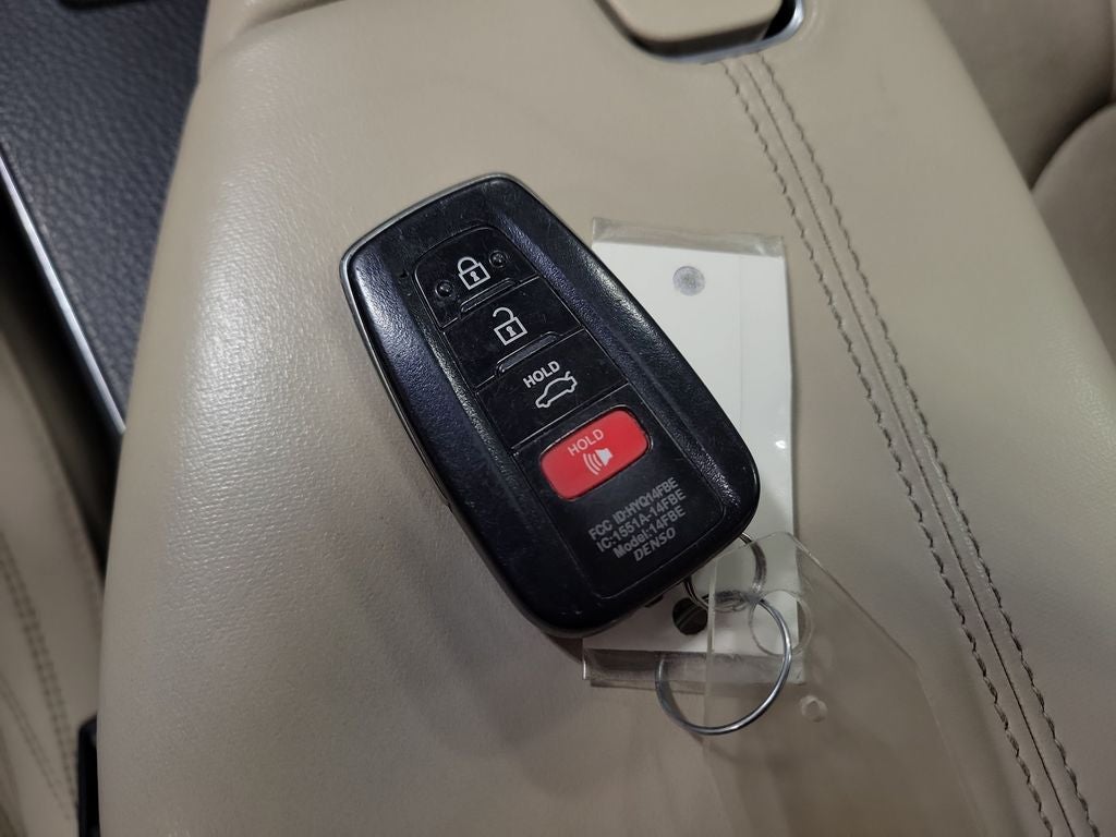 2019 Toyota Avalon Hybrid Limited