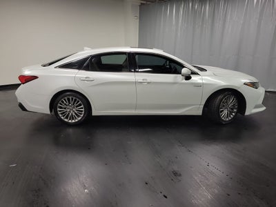 2019 Toyota Avalon Hybrid Limited