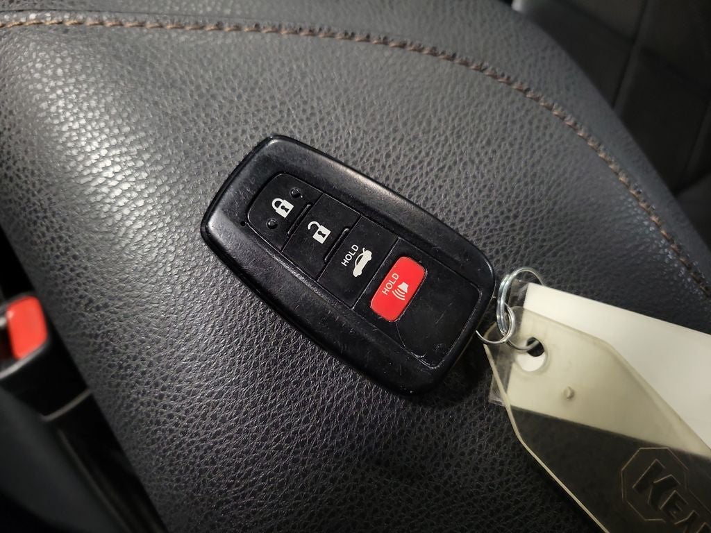 2019 Toyota Camry Hybrid XLE