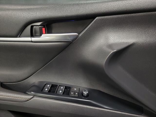 2019 Toyota Camry Hybrid XLE