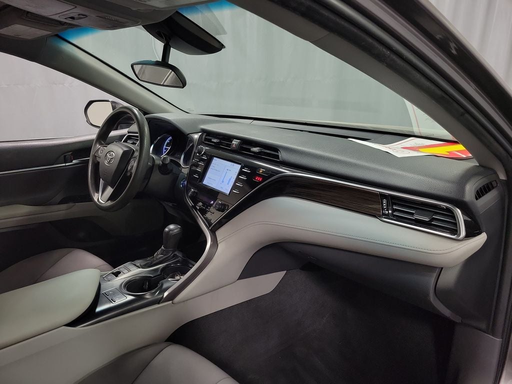 2018 Toyota Camry Hybrid LE