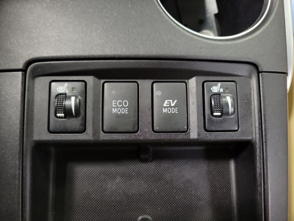 2017 Toyota Camry Hybrid XLE