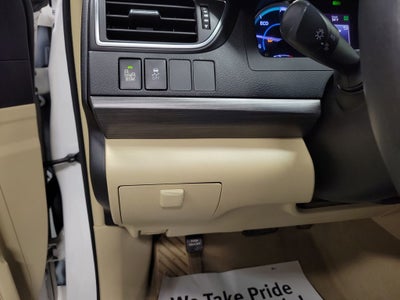 2017 Toyota Camry Hybrid XLE