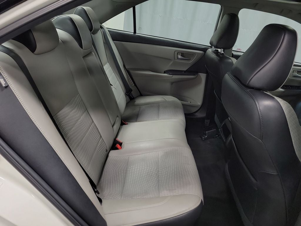 2015 Toyota Camry Hybrid SE