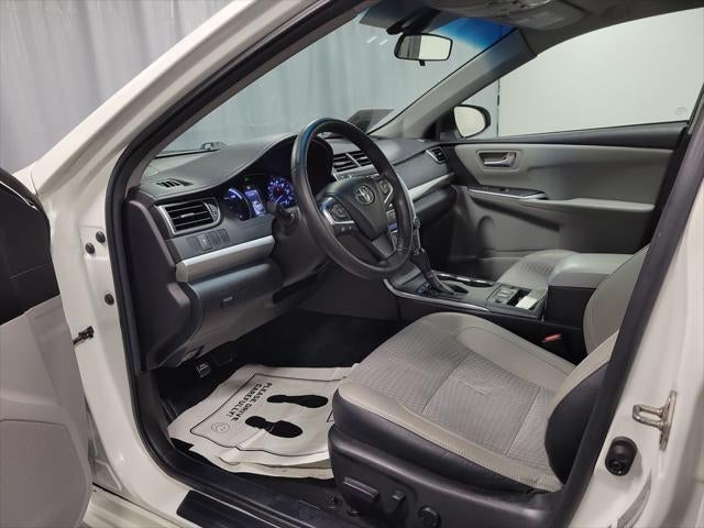 2015 Toyota Camry Hybrid SE