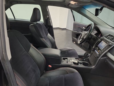 2016 Toyota Camry XSE