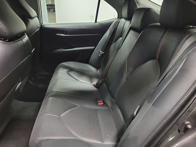 2020 Toyota Camry Hybrid XLE