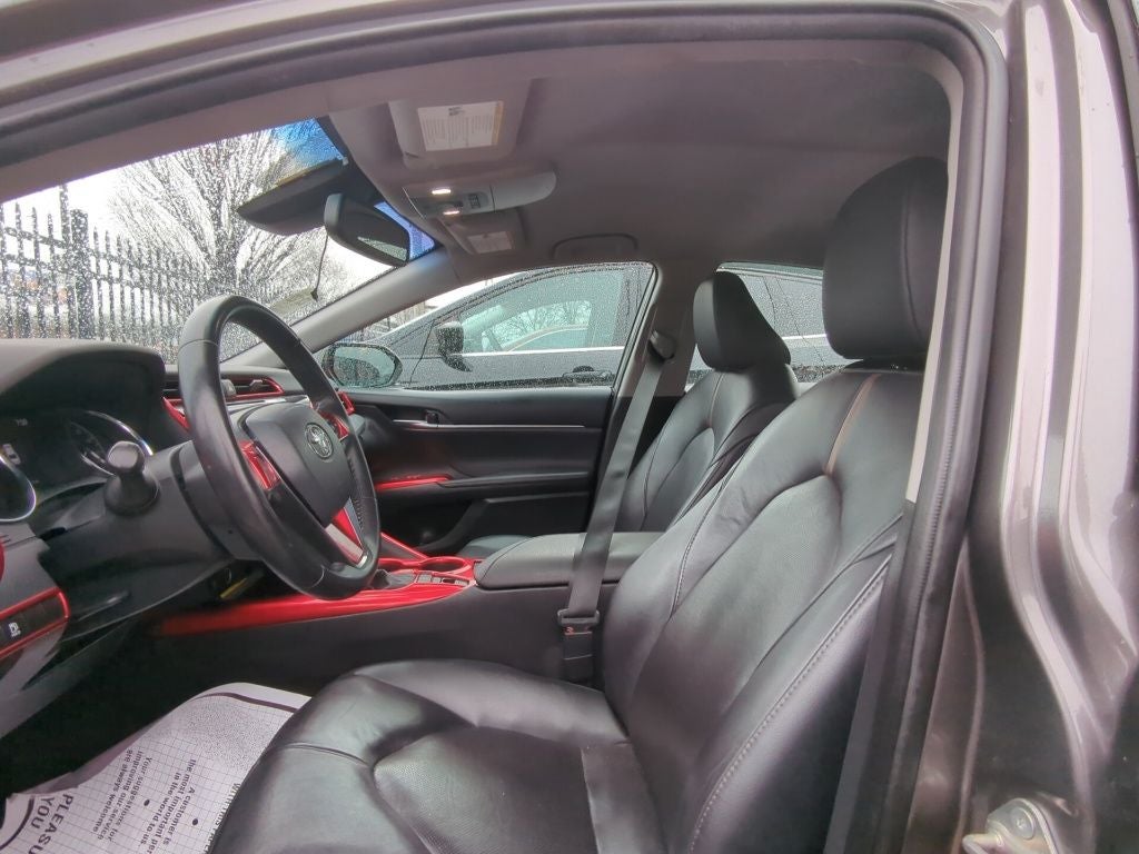 2020 Toyota Camry Hybrid XLE