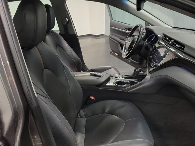 2020 Toyota Camry Hybrid XLE