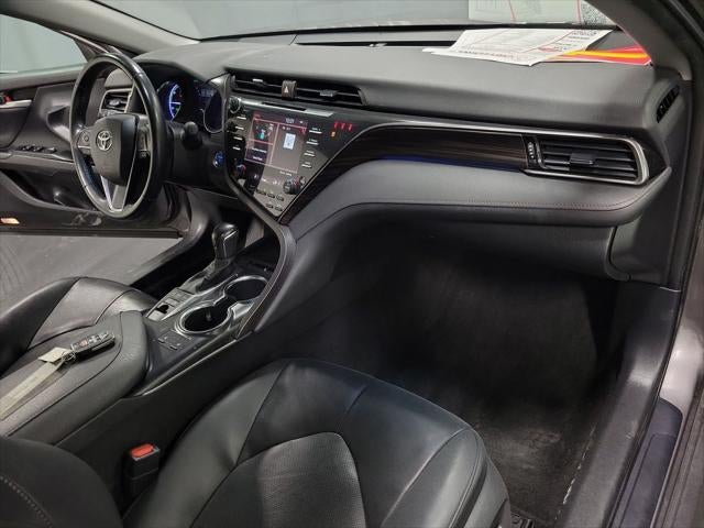 2020 Toyota Camry Hybrid XLE