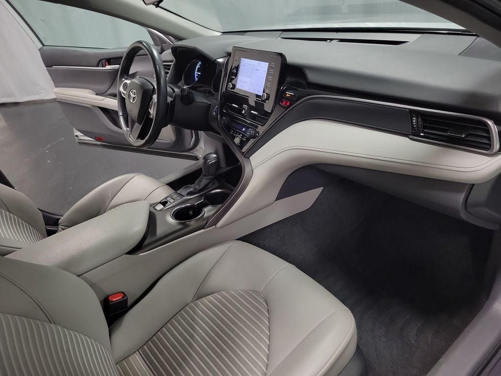 2024 Toyota Camry Hybrid SE