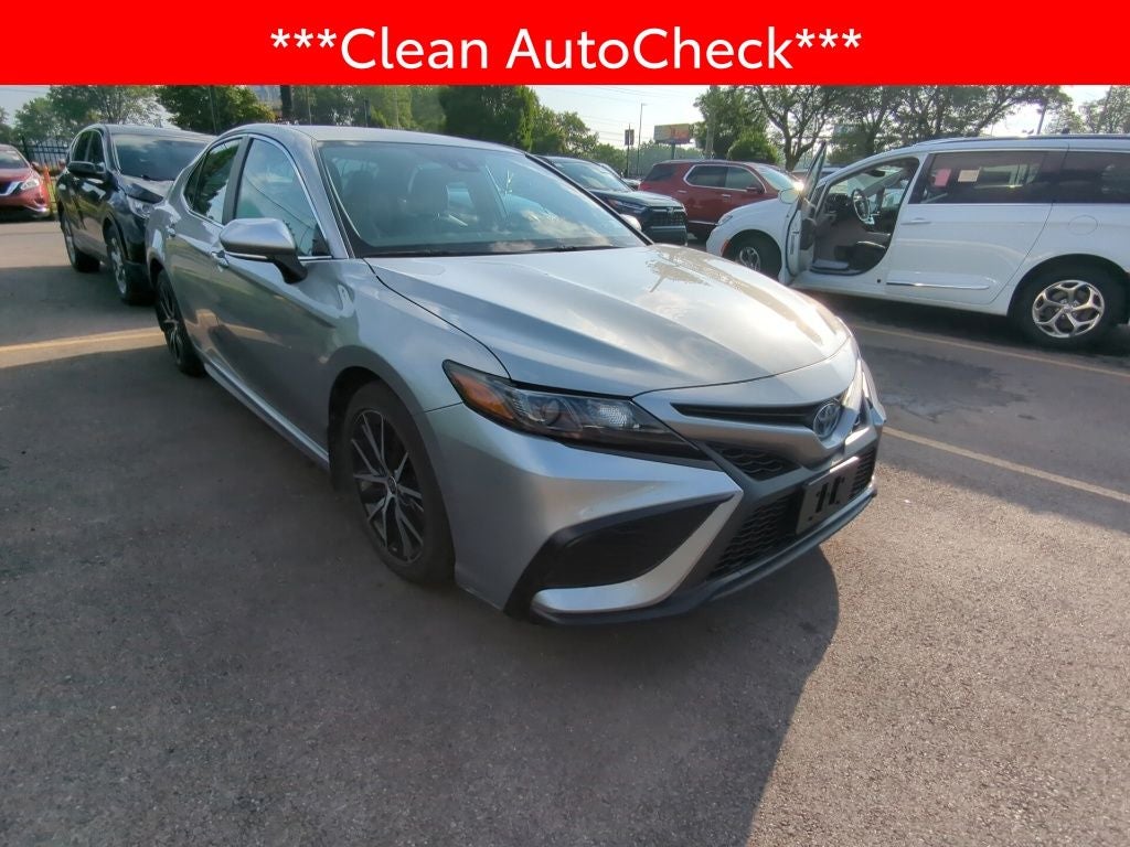 2024 Toyota Camry Hybrid SE