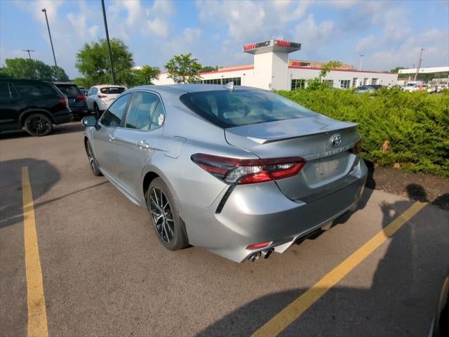 2024 Toyota Camry Hybrid SE