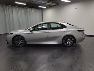 2024 Toyota Camry Hybrid SE