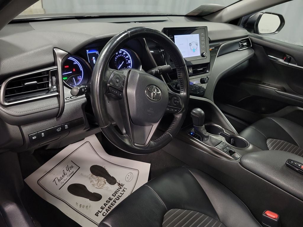 2022 Toyota Camry Hybrid SE