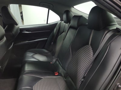 2022 Toyota Camry Hybrid SE