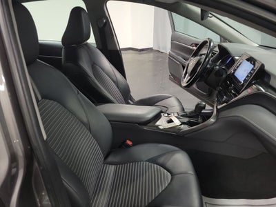 2022 Toyota Camry Hybrid SE