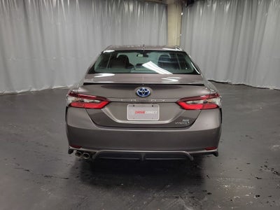 2022 Toyota Camry Hybrid SE