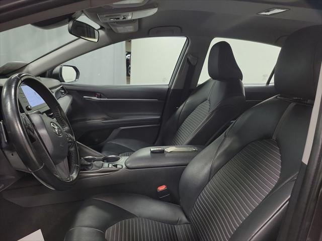 2022 Toyota Camry Hybrid SE