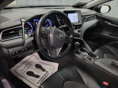 2022 Toyota Camry Hybrid SE