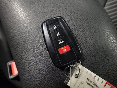 2022 Toyota Camry Hybrid SE