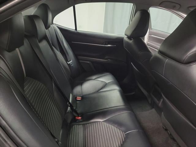 2022 Toyota Camry Hybrid SE