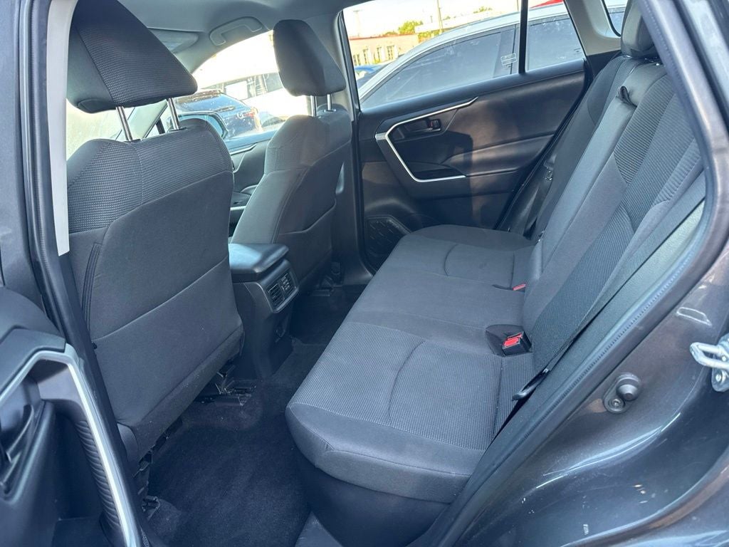 2022 Toyota RAV4 Hybrid LE