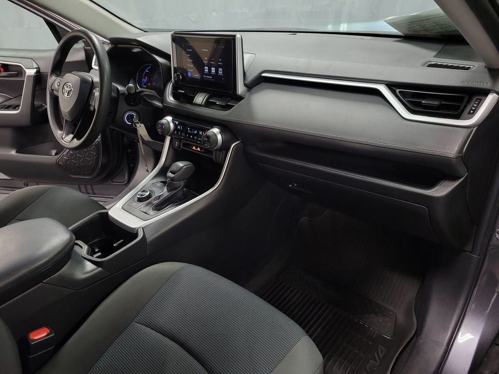 2023 Toyota RAV4 Hybrid LE