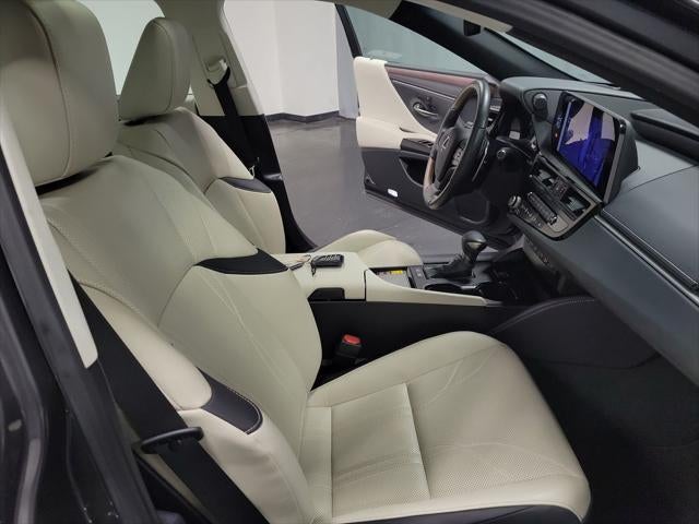 2024 Lexus ES 300h Luxury