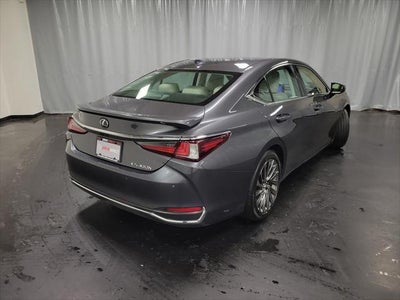 2024 Lexus ES 300h Luxury