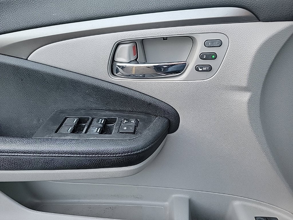 2019 Honda Pilot EX-L w/Navigation and Rear Entertainment System