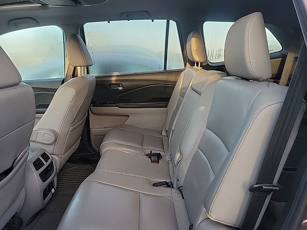 2019 Honda Pilot EX-L w/Navigation and Rear Entertainment System