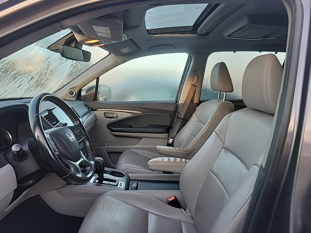 2019 Honda Pilot EX-L w/Navigation and Rear Entertainment System