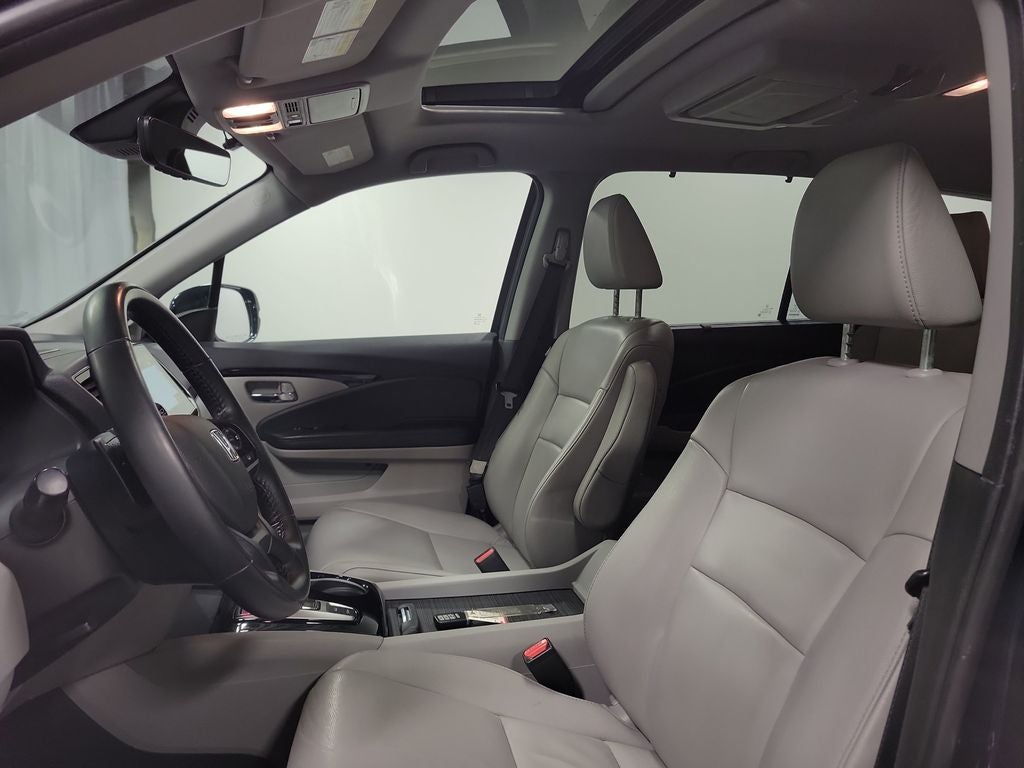 2019 Honda Pilot Touring 8 Passenger