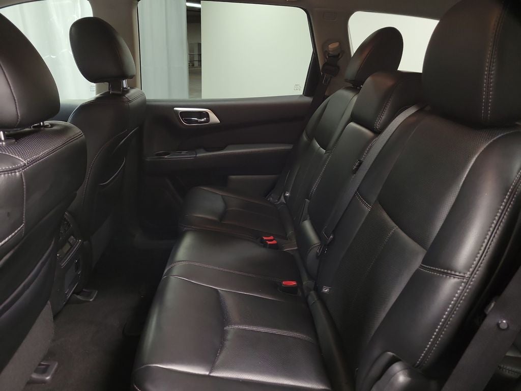 2016 Nissan Pathfinder Platinum