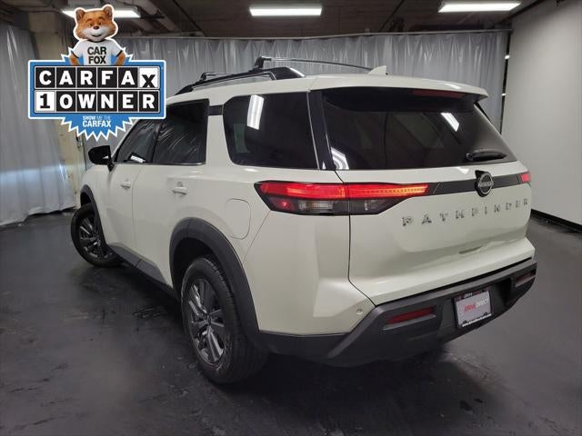 2023 Nissan Pathfinder SV
