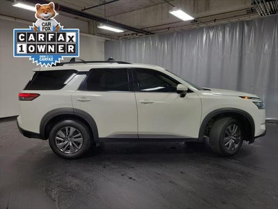 2023 Nissan Pathfinder SV