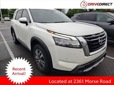 2024 Nissan Pathfinder SL