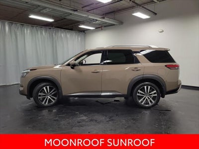 2023 Nissan Pathfinder Platinum