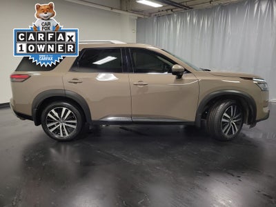 2024 Nissan Pathfinder Platinum