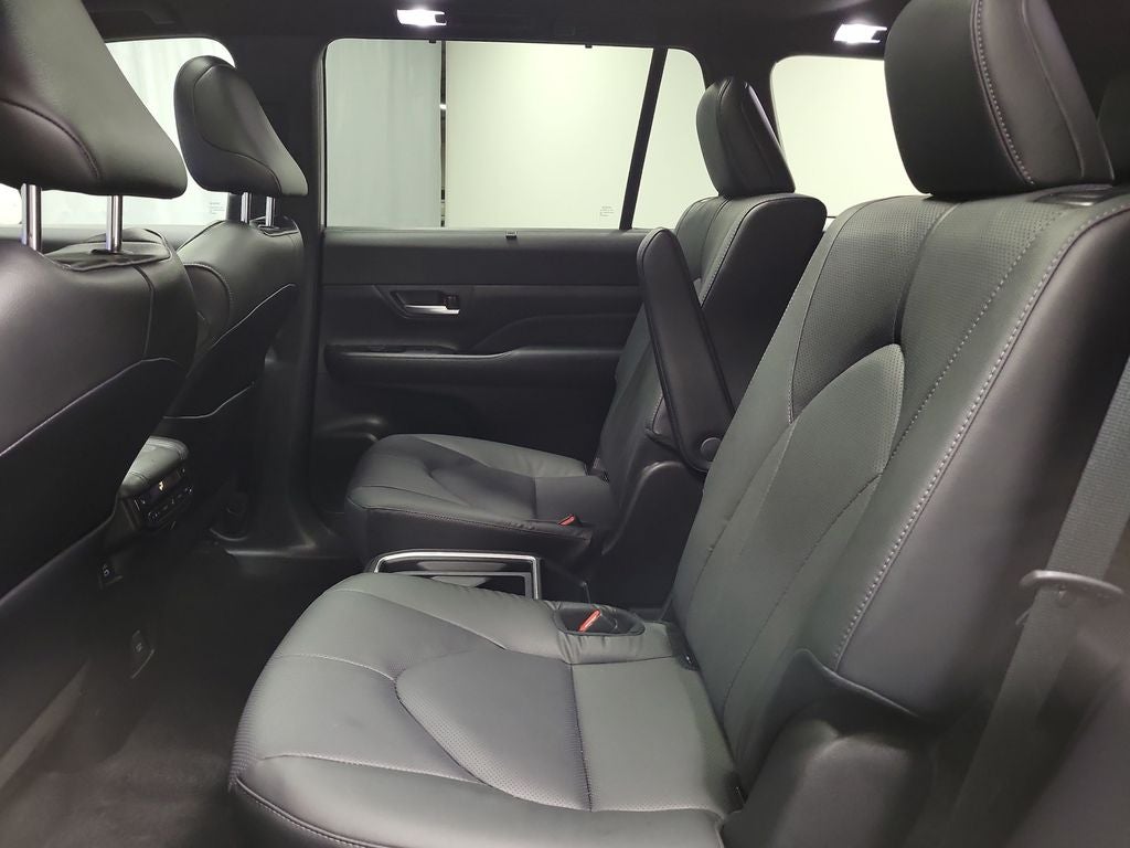 2025 Toyota Grand Highlander Hybrid Nightshade Edition