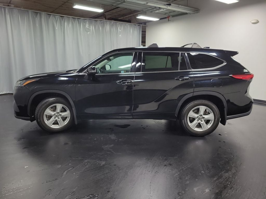 2020 Toyota Highlander LE