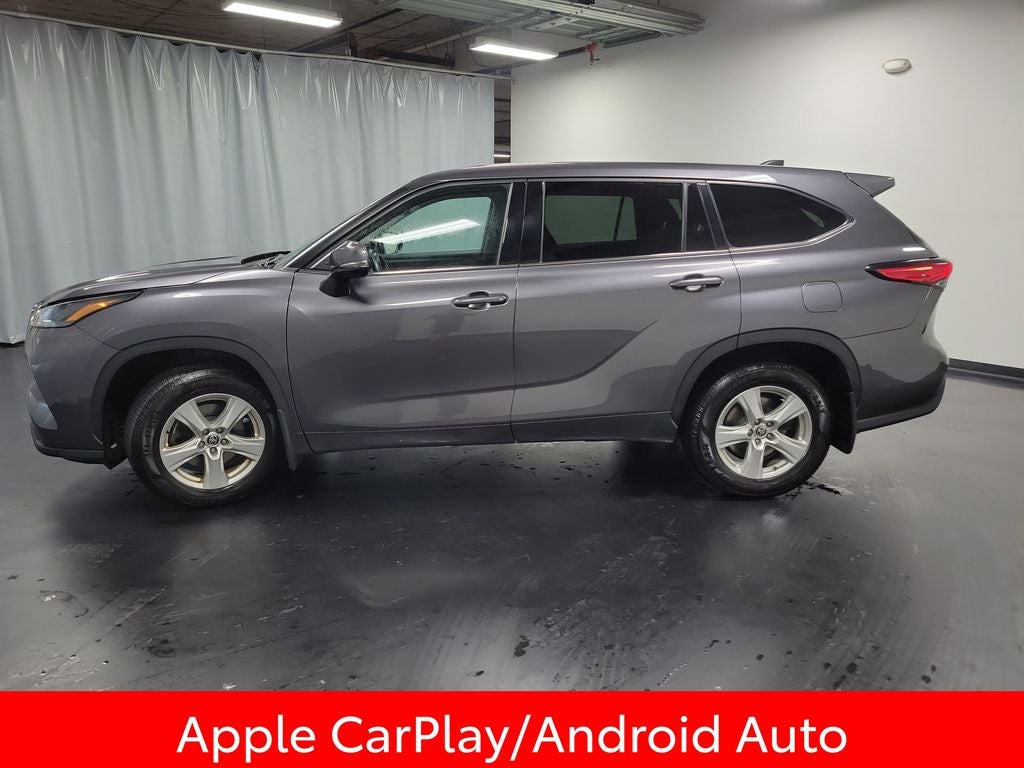 2022 Toyota Highlander LE